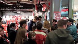 Sporting goods shop, soccer stadium. Robert Glatzel Und Robin Koch Sind 1 Fc Kaiserslautern Facebook