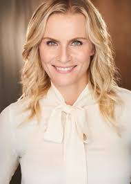 Leah Bright's Instagram, Twitter & Facebook