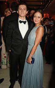 He was born of dominic holland, a. Who Has Tom Holland Dated Popsugar Celebrity