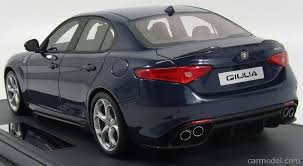 Bbr Models Bbrc1806ev Scala 1 18 Alfa Romeo Giulia Qv Quadrifoglio Verde 2015 Con Vetrina With Showcase Blu Montecarlo Alfa Romeo Alfa Romeo Giulia Romeo