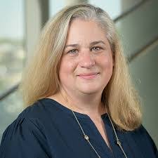 Robyn Leonard's Instagram, Twitter & Facebook