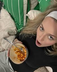 Y'all mind if I just become a hot girl