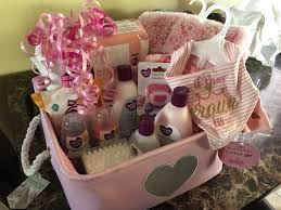 When i hosted a baby shower, i remembered receiving a lot of gifts from my close friends and relatives. How Much To Spend On Baby Shower Gift Cute766