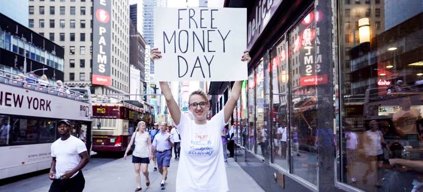 Щороку 15 вересня у світі відзначають День вільних грошей, або Free Money Day.