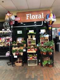 Phone giant eagle has a reputation for being more expensive than other grocery stores. Giant Eagle 21593 Lorain Rd Fairview Pk Oh Grocery Stores Mapquest