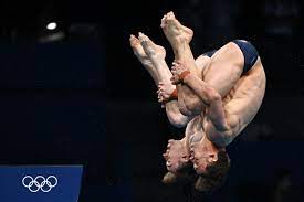 In the fina diving world series, daley came third in the 10m platform competition at the beijing round, scoring 525.05 points, behind china's cao yuan on 579.45 and qiu bo on 534.05 points. Fbcojygw3a5oim