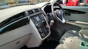 So to generate room inside, mahindra has made the kuv tall (135mm taller than the swift) and even its 1715mm width is best in class. Mahindra Kuv100 Price Features Mileage Specification