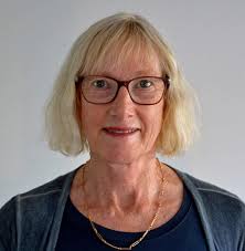 Catherine Stringer's Instagram, Twitter & Facebook