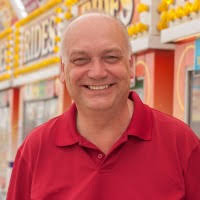 100+ "Garth" profiles