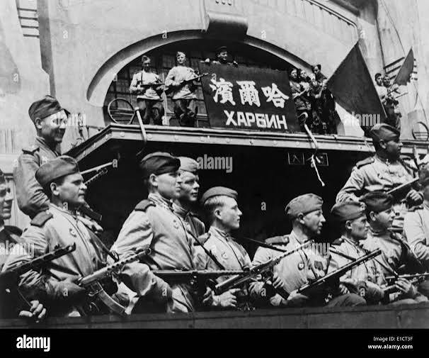 Soviet soldiers in Harbin, China, during the last days of World War 2. The  Soviet Union declared war on Japan on Aug. 8, 1945 Stock Photo - Alamy