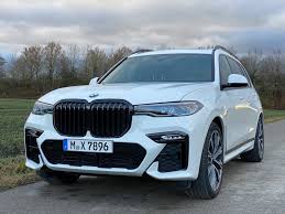 Now in its seventh generation, bmw's idrive and. Bmw X7 M50d Schwarz Weisses Finale Fur Den Quadturbo Diesel