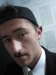 Can anyone recommend a piercer in Harpenden? For cartilage :)