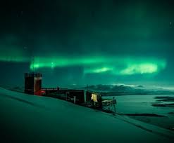 Between september and april there is the chance of experiencing the northern lights, provided that it is a starry night. Northern Lights In Sweden Here S Where To See Em