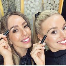 Brows in a few simple sweeps!