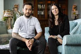 Casal novinhoooos pauzudo comendo