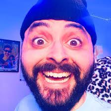 Josh Heim's Instagram, Twitter & Facebook