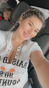 Cheyenne Perry's Instagram, Twitter & Facebook