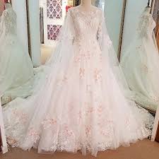 Top angebote auf brautkleider vintage und hochzeitskleider spitze. Ls69447 Extravagant Brautkleider Perlen Kristall Zuruck Durchsichtig Ballkleid Brautkleider Ivory Mit Rosa Blumen Echt Fotos Gowns Bridal Extravagant Wedding Gownsbridal Dress Aliexpress