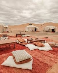 Vergelijk hotels, hostels en b&b's inclusief foto's, beoordelingen en prijzen en kies de beste hotel deals. My Experience Glamping At A Morocco Desert Camp Desert Travel Morocco Travel Morocco