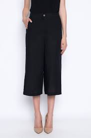 Some retailers refer to this style as culottes, others as gauchos, and others as wide leg capri pants. Wide Leg Cropped Pants With Side Slits Patchington