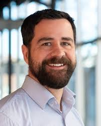 Daniel Groves's Instagram, Twitter & Facebook