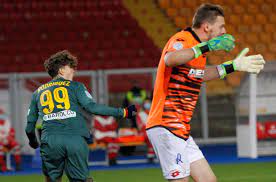 Statystyki, gole, aktualne forma, typ oraz prawdopodobieństwo. Le Pagelle Di Lecce Vicenza Rodriguez Ed Henderson Grazia Dal Cielo Qualcuno Svegli Coda E Stepinski Calcio Lecce