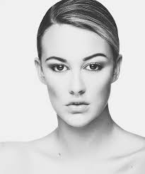 Sara Gerber's Instagram, Twitter & Facebook