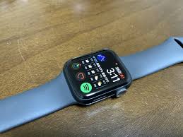 Apple watch series 6, apple watch se, and apple watch series 3 have a water resistance rating of 50 meters under iso standard 22810:2010. Apple Watch Series 5 Wikipedia