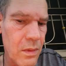 I know most of you will scroll by because i have nothing to attract you, i  don't like posting half naked photos like some women do. I don't feel  special or smth,