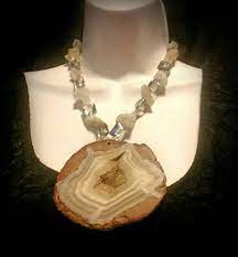 Check Out This Item In My Etsy Shop Https Www Etsy Com Listing 548394729 Gorgeous Artistic Rough Druzy Statement Necklace Artistic Jewelry Statement Necklace