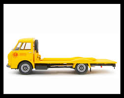 Image result for Giallo Polonia 1980 Truck