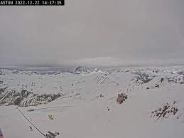 Astún Webcam showing current snow conditions