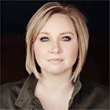 Cheryl Declue's Instagram, Twitter & Facebook