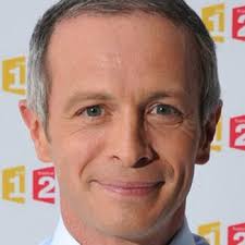 Browse our exclusive online collection of authentic bronze statues and memorial garden benches.create instant serenity with our soothing water fountains and peaceful angel statues, or install a contemporary focal point with our exotic animal monuments, mythical fairy statues and whimsical. Samuel Etienne A La Plage Avec Ses Enfants Devoile Son Enorme Tatouage Femme Actuelle Le Mag