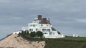 Taylor's house in rhode island. Taylor Swift S House Was Once Called Holiday House Bild Von East Beach Watch Hill Tripadvisor