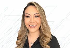 Amanda Tovar's Instagram, Twitter & Facebook