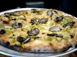A Tavola Pizza Just Pizza Food Inspiration Food
