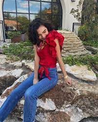 Instagram emoji foto instagram instagram and snapchat instagram quotes ideas de instagram story creative instagram stories tutorial. Paulina Chavez Paulinafchavez Instagram Photos And Videos In 2021 Fashion Style Women