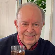 Congratulations to historian Jon Meacham, C'91, seen here accepting the  Lincoln Leadership Prize from the Lincoln Presidential Foundation  (https://lnkd.in/g3ATKT-D) last week in Chicago for his…