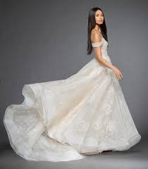 Find what you need at booking.com, the biggest travel site in the world. Runway Chic Heiraten Hochzeit