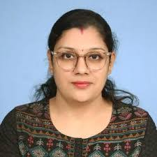 Gauri Anand's Instagram, Twitter & Facebook