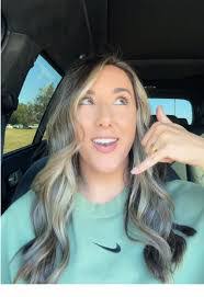 Brooke Thurlow's Instagram, Twitter & Facebook