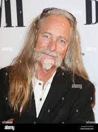 Dean Dillon's Instagram, Twitter & Facebook