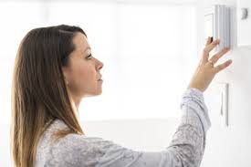 Some thermostats now offer a circulate setting that will turn your fan on for a set period of time to help in circulating the air. Proper Fan Settings Put You In Control Of Indoor Air Quality Direct Energy