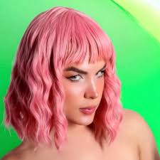 Una mujer trans se sometió a una cirugía para parecerse a Belinda con el  objetivo de ganar dinero actuando en presentaciones en México.