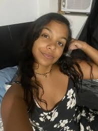 Dora's grown 🖤🤍