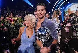 Check spelling or type a new query. Aleksander Hetland Gikk Til Topps I Skal Vi Danse Finalen Kampanje