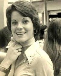 Muy consternado por la partida de mi querida ahijada de la VI promoción de  bachilleres del IEA (El Peñón) 1975, Marlene Isabel Valladares. @Lelita1957  Descansa en paz, ahijada. 😢🙏🏼
