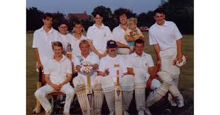 Back: ??, Keith Bantick, Dean Godden, Stuart Smith, Bob Mills (& George),  Chris Groom. Front: Kev Fiddell, Craig Dellow, Slinky, John Sellwood
