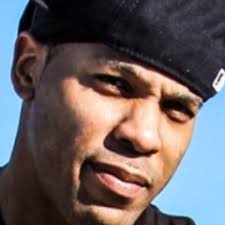 Stream Bryn King music